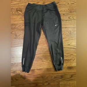 Nike Women's Therma-FIT Essential Warm Running Pants